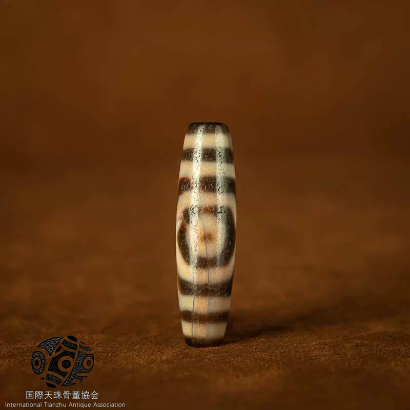 チベット▪朱砂三眼天珠