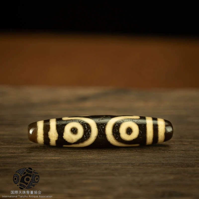 チベット▪大判七眼天珠トーテム老天珠